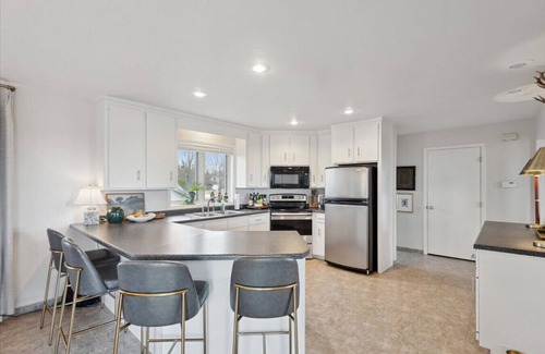 Green Bay House | Bay View Home - Draft Rental 15.5 Miles to Lambeau