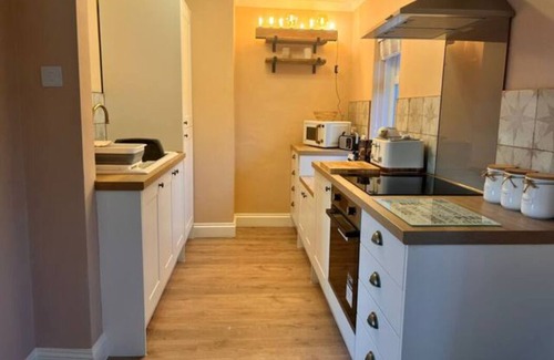 Blue Anchor Apartment | Bay View Studio Apartment, Spectacular Sea Views And Hot Tub