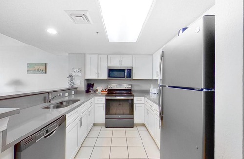 Crescent Beach Hotel | Bay Watch 1817