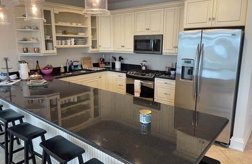 Avalon Condo | Bayfront Condo in Avalon, NJ! Pet friendly & Breathtaking Sunsets!