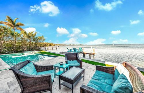 Holmes Beach House | Bayfront Paradise (AMIL)