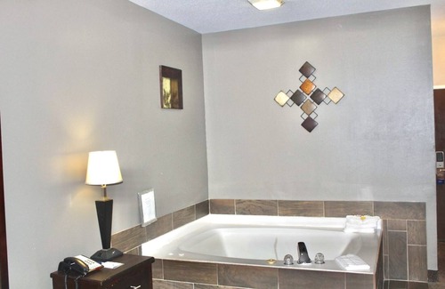 Anderson Hotel | Baymont by Wyndham Anderson