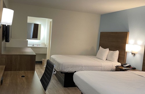 Gulf Hills Hotel | Baymont by Wyndham Biloxi/Ocean Springs