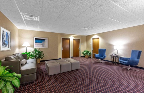 Des Moines Hotel | Baymont by Wyndham Des Moines Airport