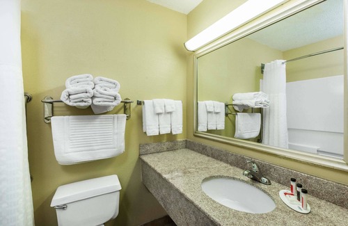 Fort Dodge Hotel | Baymont by Wyndham Fort Dodge