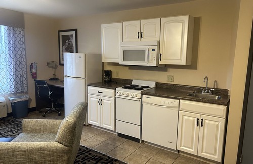 St. Robert Hotel | Baymont by Wyndham Ft. Leonard/Saint Robert