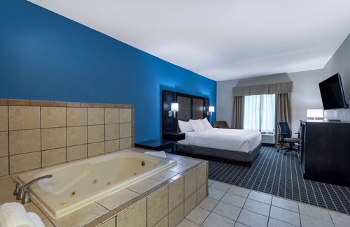 Kirksville Hotel | Baymont by Wyndham Kirksville University Area