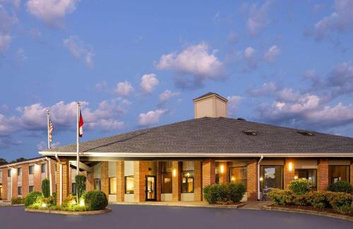 LaGrange Hotel | Baymont by Wyndham LaGrange