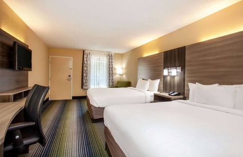 McDonough Hotel | Baymont by Wyndham McDonough