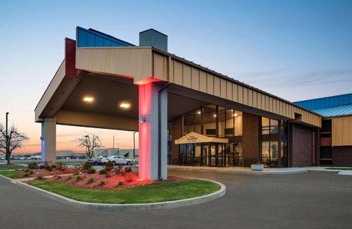 Muncie Hotel | Baymont by Wyndham Muncie Near Ball State University
