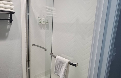 Roseland Hotel | Baymont By Wyndham South Bend