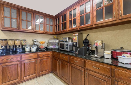 Waycross Hotel | Baymont by Wyndham Waycross