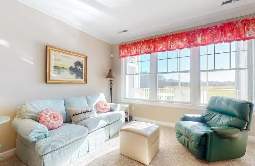 Bayside Apartment | Bayside Resort - 31738 Lakeview Dr #202A