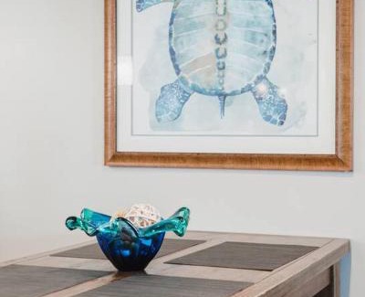 Crown Point Apartment | Bayside Villa -2BR Beachfront FREE parking