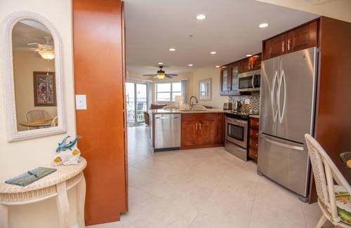 St. Pete Beach Condo | Bayview Elegance | Sunrise | Stunning Views