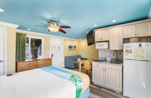 Belle Vista Hotel | Bayview Plaza Waterfront Resort