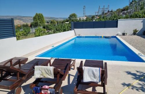 Hodbina Apartment | Bazen na dan Saray pool