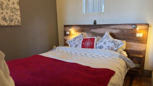 Playa Ancha Bed & Breakfast | BbCasita Yellow