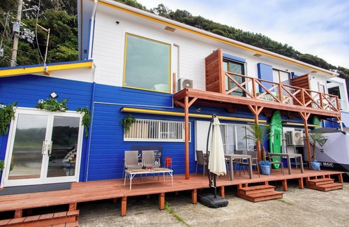 Tanami House | BBQ and breakfast included Nonsmoking Twin room with terrace no pets allowedocean view /Higashimurogun Wakayama