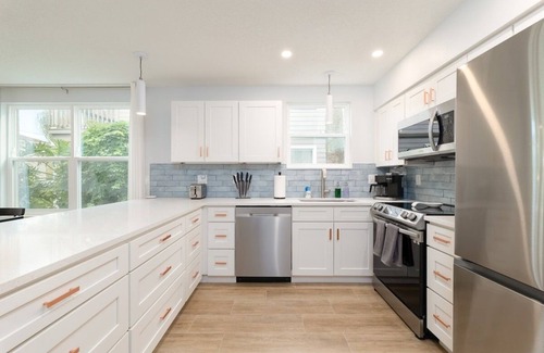 Neptune Beach House | Be A Nomad | Neptune Beach | 2blks from the ocean