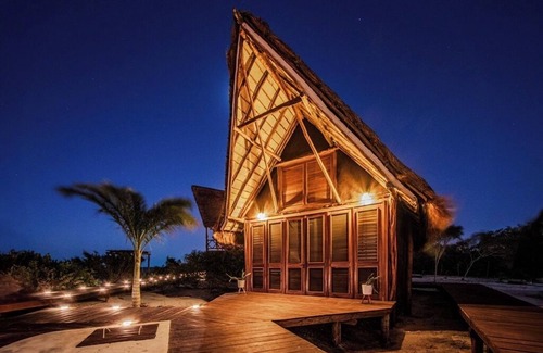 Dzilam de Bravo House | Beach Front, Pool & Yoga Classes - King Bed