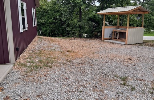 Mountain Home House | Be on the waters of Lake Norfork or the White river in 8 minutes