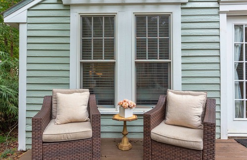 Chapel Hill Cottage | Be Our Guest at The Cottage, Walkable to UNC & downtown Chapel Hill
