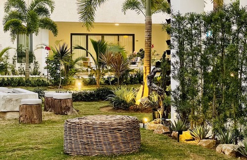 La Iglesia Apartment | Beach Access Apartment - Marenas in Amar'e Res.