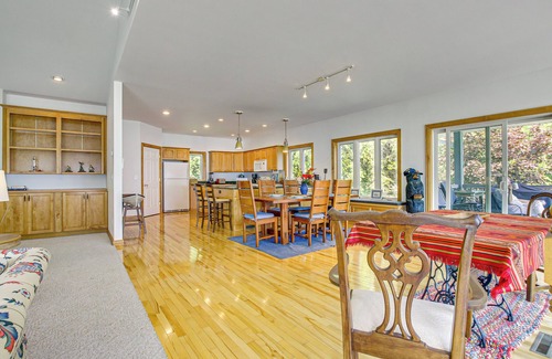 Sturgeon Bay House | Beach Access on Lake Michigan: Sturgeon Bay Home