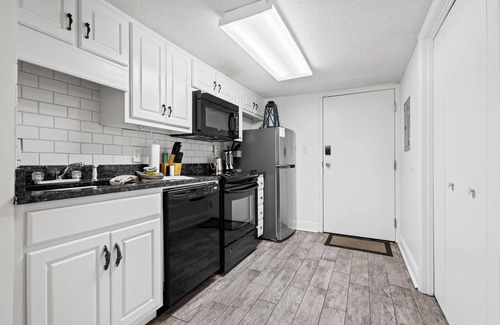 Gulf Shores Condo | Beach Access, Pool/Hot Tub, Sleeps 5 - Vet Owned