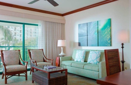 Ko Olina Resort | Beach Access, Stunning Beach and Mountain Views, Spacious Family Suite