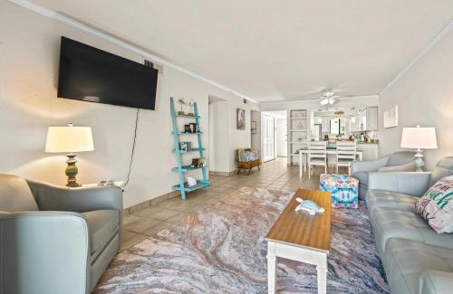 Bradenton Beach House | Beach and Bay Getaway