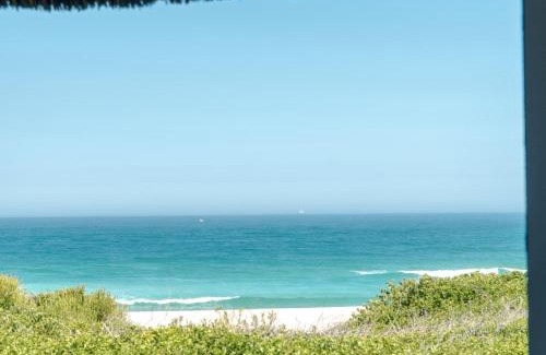 Cape Saint Francis Apartment | Beach Break Guest Houses and Villas