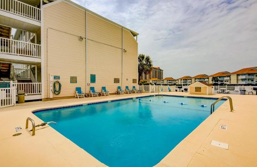 Cherry Grove Beach Apartment | Beach Cottage at OD