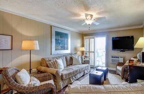 Cherry Grove Beach Apartment | Beach Cottage at OD