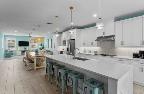 Bradenton Beach House | Beach Daze - 7 bedrooms short walk to beach with private heated pool & spa