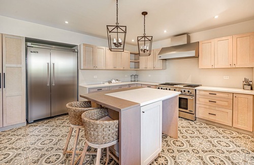 Las Terrenas Ski Chalet | BEACH FRONT- NEW VILLA - for 12 guests -4 rooms. Fully equiped