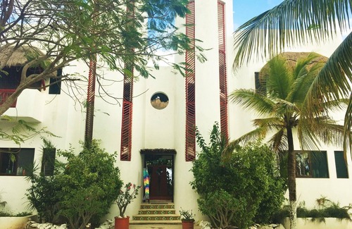 Puerto Bravo Villa | Beach front twin home - central courtyard - great for families and large groups