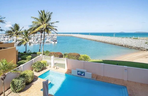Mackay Harbour Apartment | Beach Front Unit In Picturesque Location