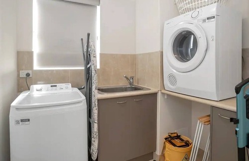 Mackay Harbour Apartment | Beach Front Unit In Picturesque Location