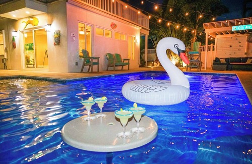 Indian Rocks Beach House | Beach, golf cart, pool and pickleball at Oasis