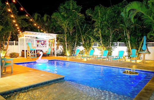 Indian Rocks Beach House | Beach, golf cart, pool and pickleball at Oasis