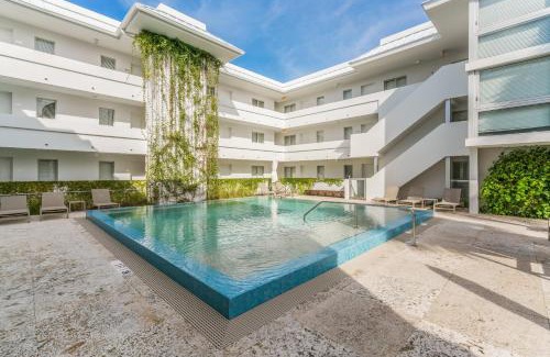 Key Biscayne Apartment | Beach Haus Key Biscayne Contemporary Apartments