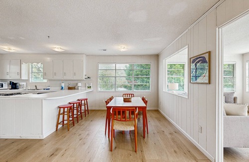 Edisto Island House | Beach home with huge lawn, open deck, covered patio & grill