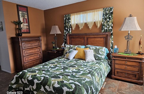 Villages of Green Valley House | BEACH HOUSE IN THE DESERT