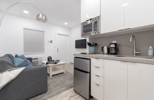 Hollywood Apartment | Beach Inn by DesignedVR