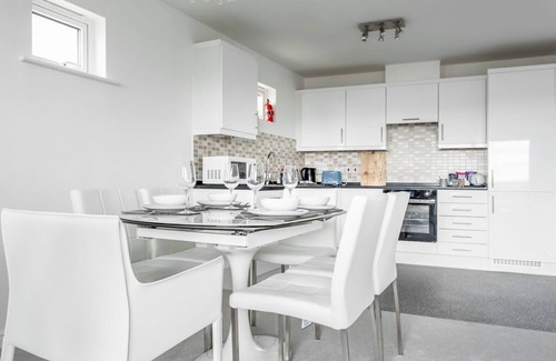 Hamworthy Apartment | Beach Point - Stunning Harbour Views from Balcony