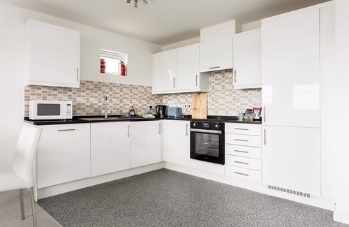 Hamworthy Apartment | Beach Point - Stunning Harbour Views from Balcony