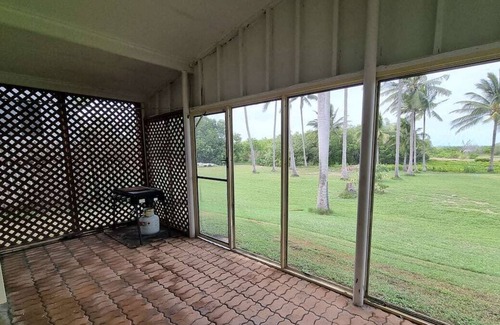 Taylors Beach House | Beach Shack on the water