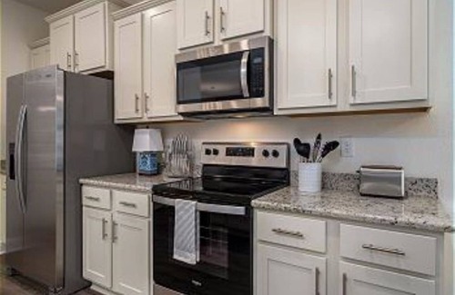 Foley House | Beach - Short Drive - 4 BDR (1K, 3Q); 3 BA; newly constructed house; sleeps 8